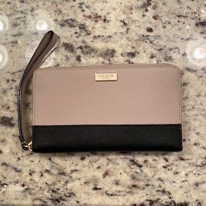 Kate spade wristlet zip around wallet